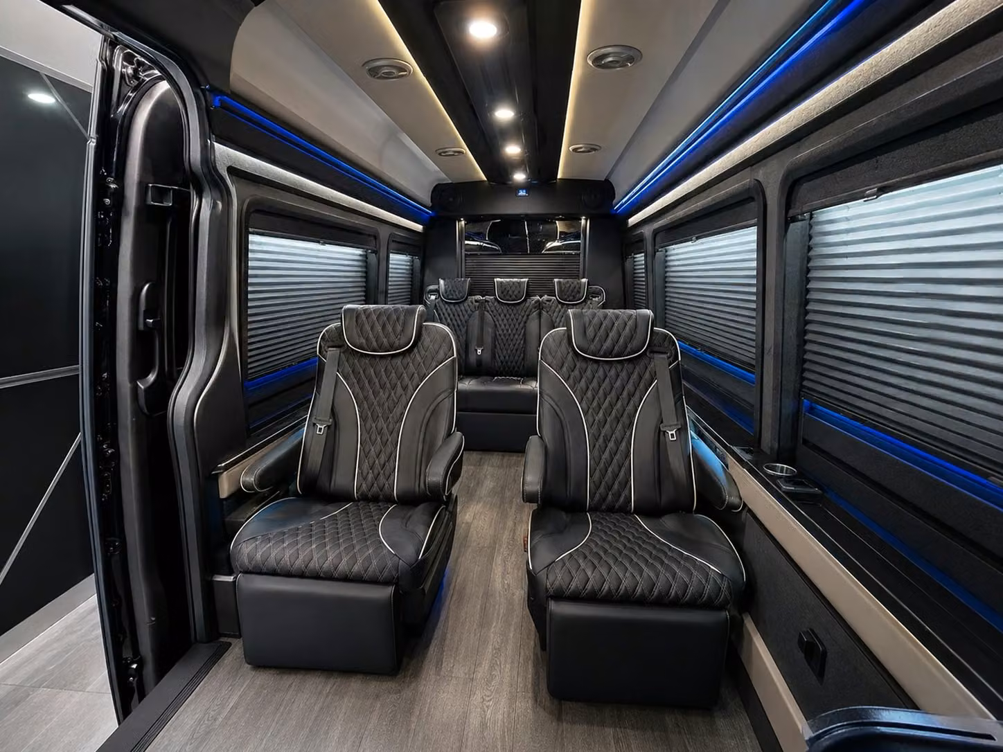 booking airport transportation for glendale sports groups and fan travel