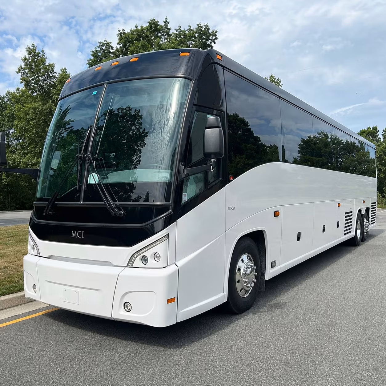 charter bus rentals for cardinals games and state farm stadium events in glendale
