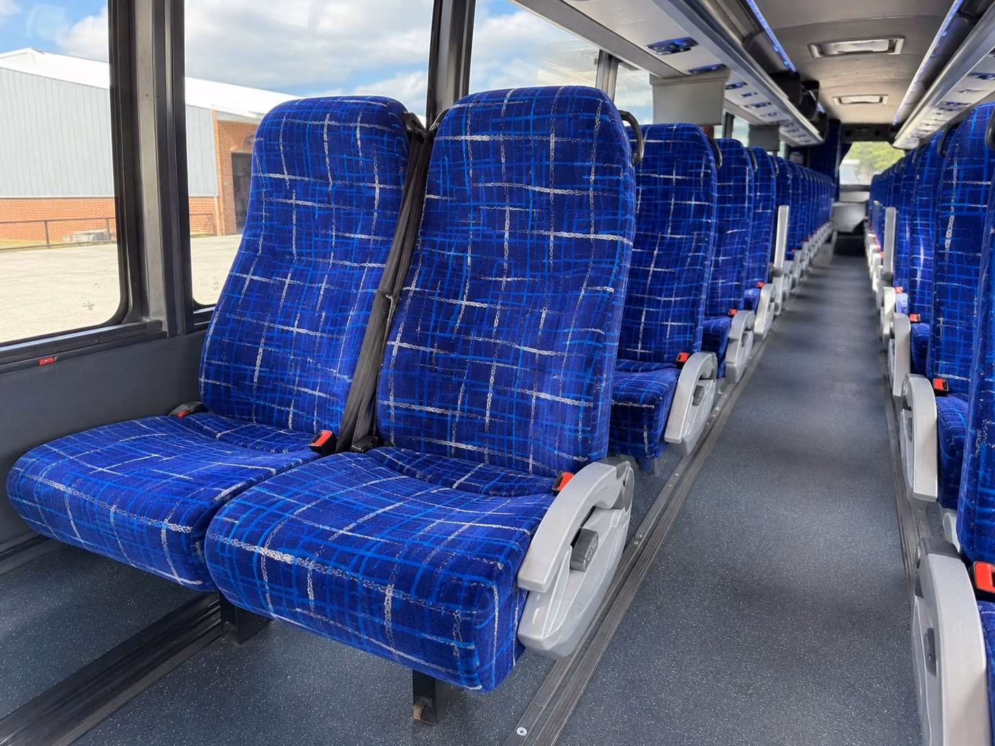 westgate entertainment district shuttle bus rentals for groups